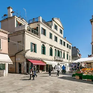  Apartment La Mansarda Italien